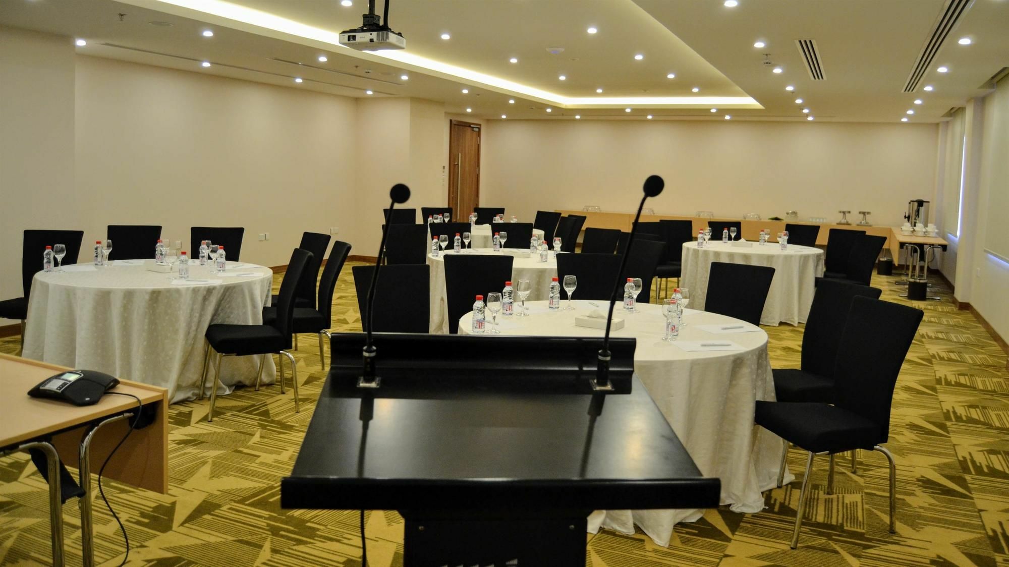 Best Western Plus Buraidah Exterior foto
